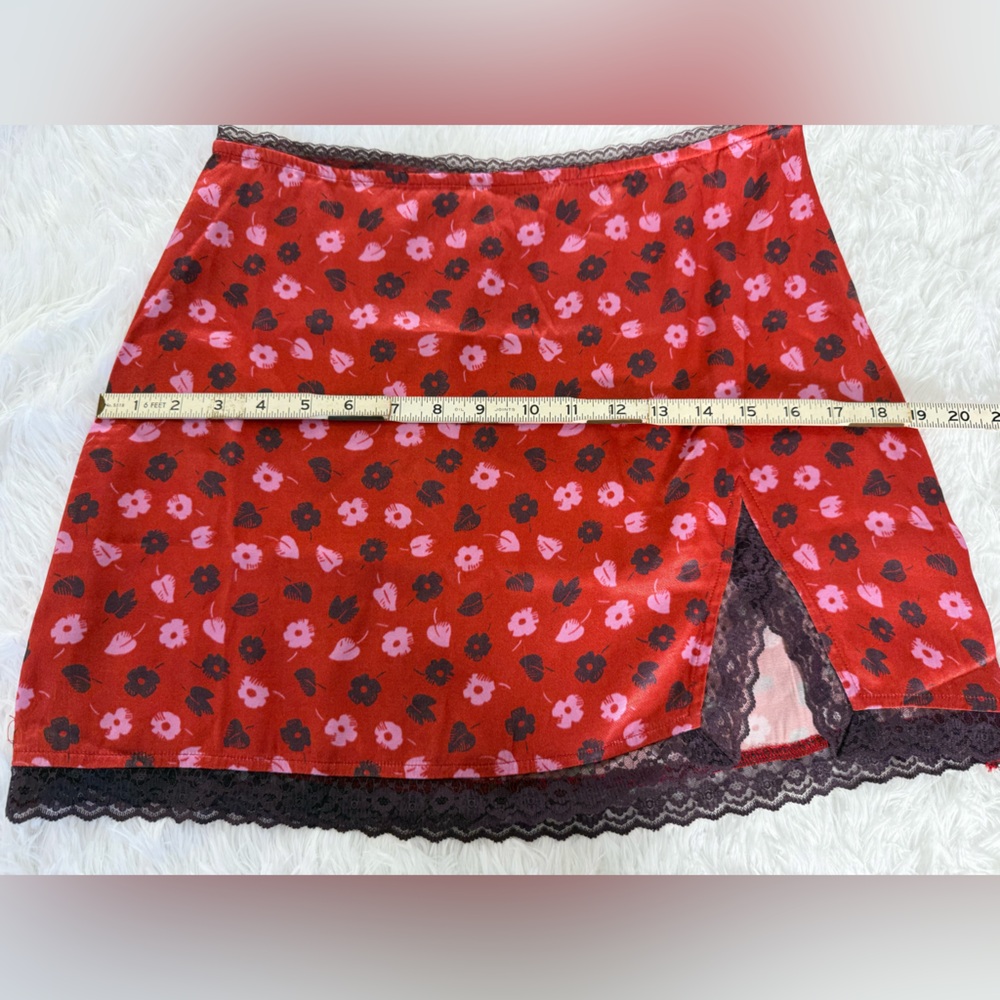 Anthropologie x Maeve Red slip satin skirt w front slip M NWT - Picture 6 of 10
